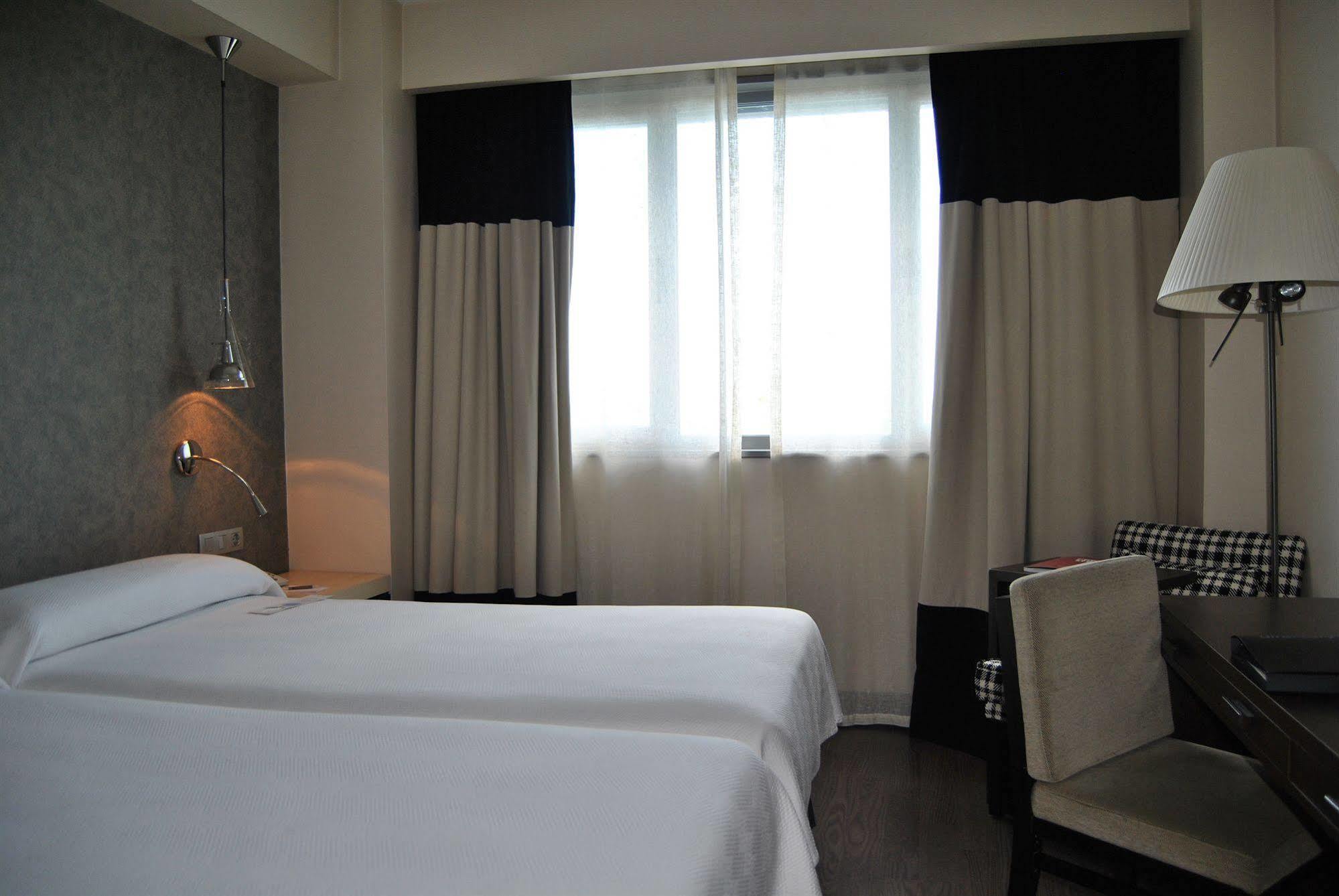 Hotel Nh Alcorcón Exteriér fotografie